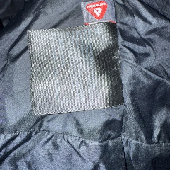 lululemon athletica Black Hooded Insulated Wrap - Picture 4 of 5